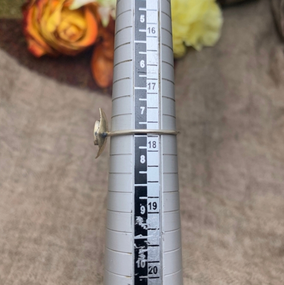 Etched Design 925 Silver Ring - Picture 4 of 4